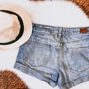Womens BDG Shorts 26